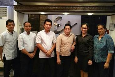 هتل Eustacia Suites