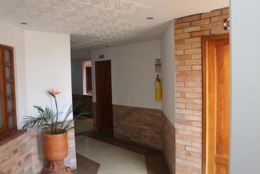 هتل Torreon De Rionegro