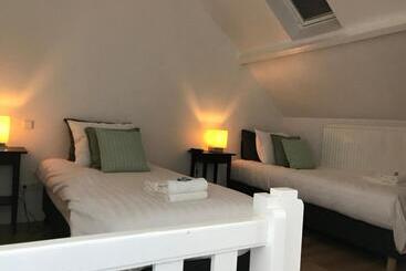 تختخواب و صبحانه Cafe 't Vonderke