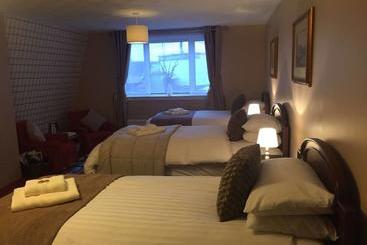 تختخواب و صبحانه Keeru S Guest House