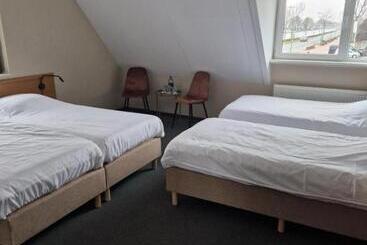 Отель B&b D'olde Smidse