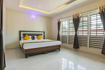 Itsy Hotels Kottaram Residency