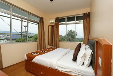 בית מלון כפרי Oyo 8816 Whispering Pines