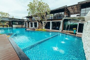 Mawadee Island Resort