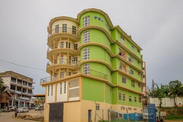هتل Pel Arps  & Apartments