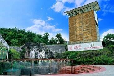 渡假胜地  Sunny S World