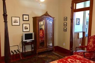 تختخواب و صبحانه 1896 O'malley House