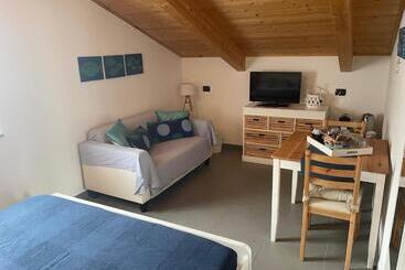 تختخواب و صبحانه Ca' Di Bianca