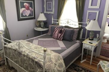 צימר Fairlawn Inn