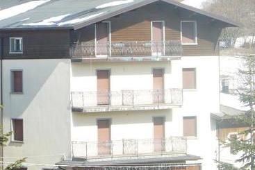 هتل Albergo Ristorante Sciatori