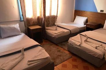 هتل Museum House Hostel