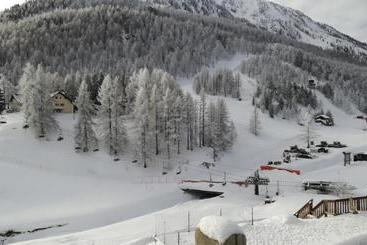 호스텔 Rifugio La Capanna