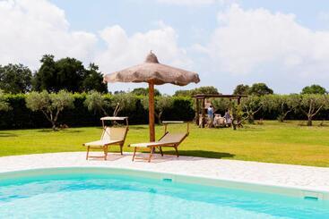 צימר Casale La Rovere