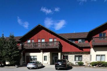 מוטל Bighorn Inn & Suites