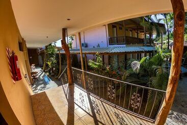 בית מלון כפרי Frank's Place