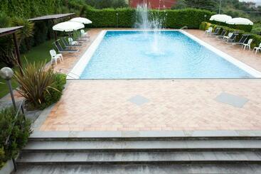 בית מלון כפרי Ristorante Grappolo D Oro