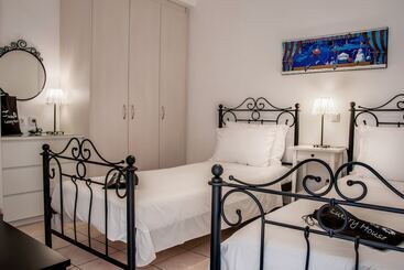 דירות לתיירים Luxury Family Apartment   Pool, Seaview, 200m Beach