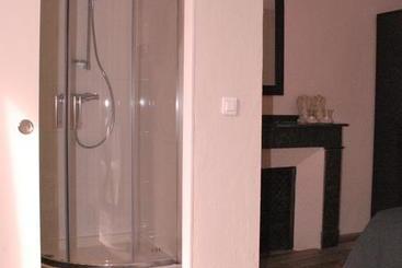 تختخواب و صبحانه La Maison Au Puits