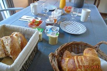تختخواب و صبحانه La Suite Saint Jean  Chalon Sur Saône
