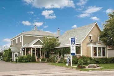 Хостел L'authentique Auberge De Charlevoix