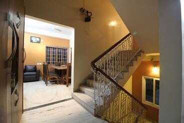 Отель Anamitra Guest House