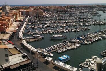 בית מלון כפרי Araur