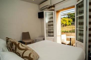 هتل B Lodge
