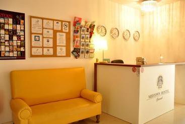 هتل Midtown Hostel