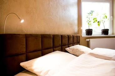 هتل Midtown Hostel