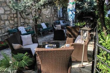 هتل Villa Bilo