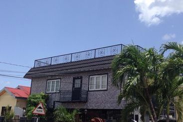 پانسیون Liam S Guest House On The Avenue
