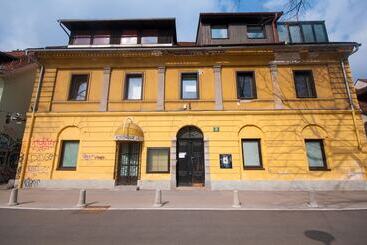 پانسیون Rooms Ambrožič