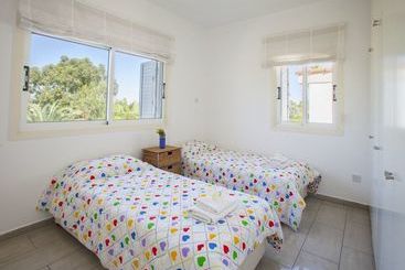 Sunset Beachfront Villa Meneou