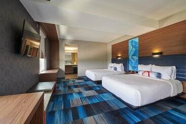ホテル Aloft Cleveland Airport