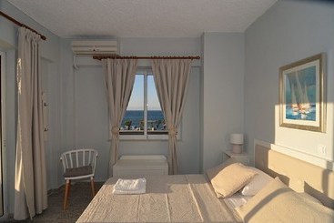 هتل Arion Beach