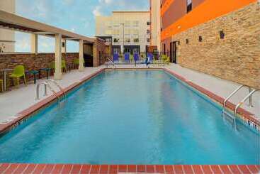 هتل Home2 Suites By Hilton Lake Charles, La