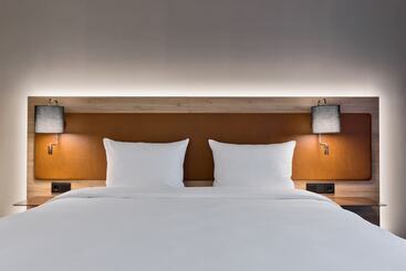 هتل Moxy Berlin Humboldthain Park