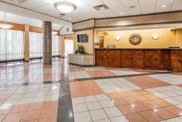 Surestay Plus Hotel By Best Western St. Louis Airport