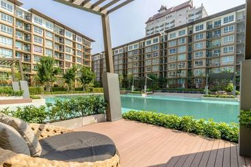 アパートメント Baan Thew Lom Condominium