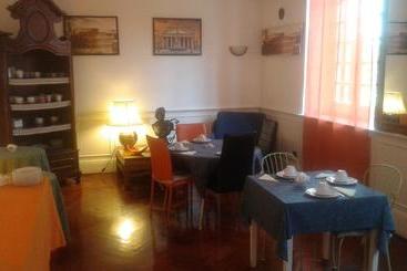 تختخواب و صبحانه Accomodation Roma Imperiale
