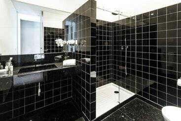 Dear Lisbon  Gallery House