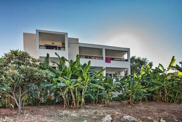 Отель Bali Dorian