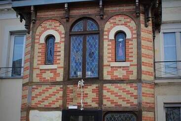 فندق Logis Le Grand