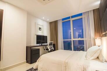 هتل Platinum One Suites