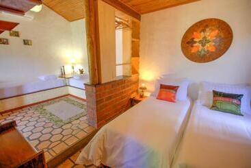 בית מלון כפרי Pousada E Hostel Pé No Mato