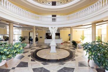 Отель Rome Palace Deluxe All Inclusive Premium