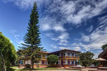 استراحتگاه Hacienda Combia