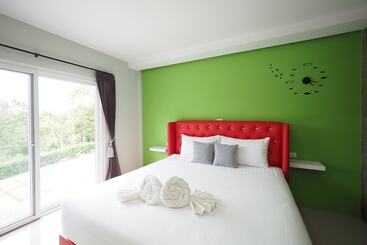 منتجع The Box House