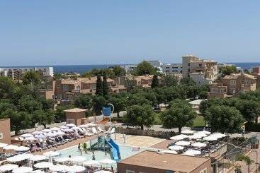 Aparthotel Ciudad Laurel