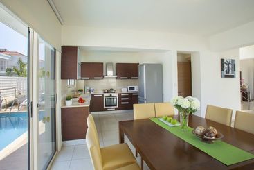 Athina Villa 8